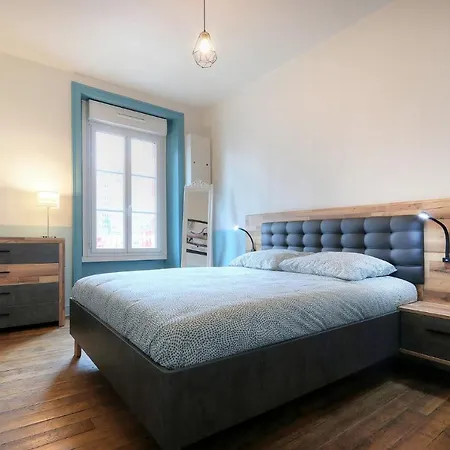 Le Beaumont, Charmant Face A La Gare Apartment